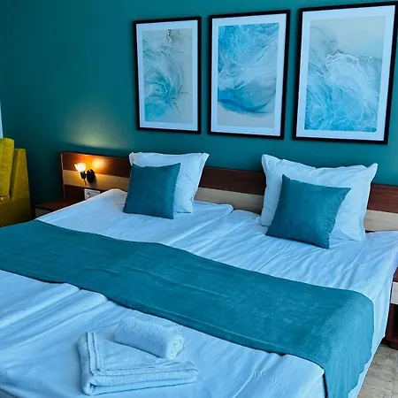 Queen Nelly 4* Primorsko