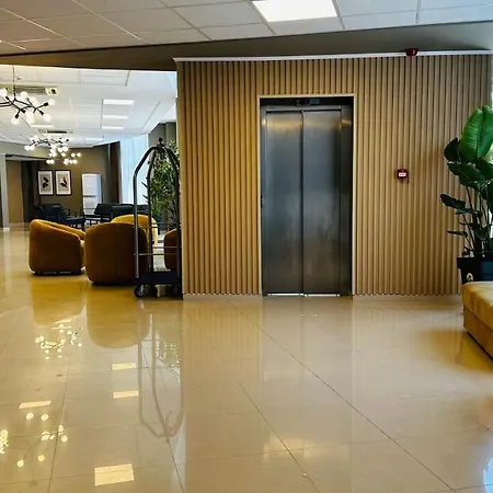 Queen Nelly Hotel 4*