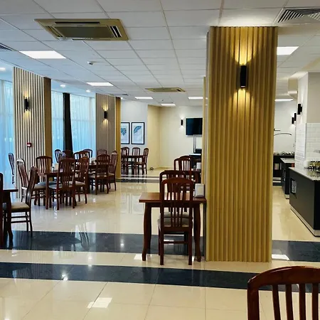 ホテル Queen Nelly プリモルスコ