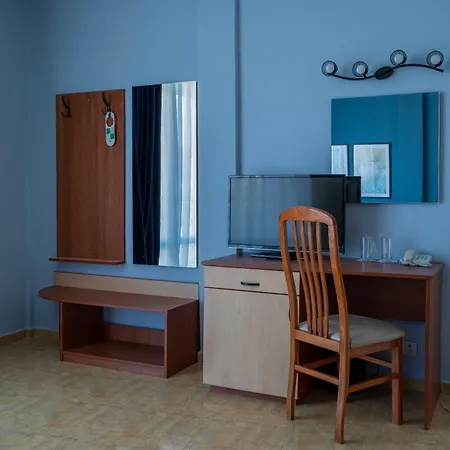 Queen Nelly ホテル プリモルスコ