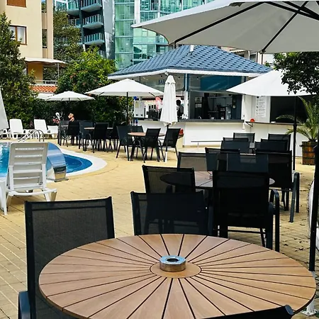 Queen Nelly 4* Primorsko