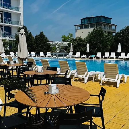 Queen Nelly Ξενοδοχείο 4*